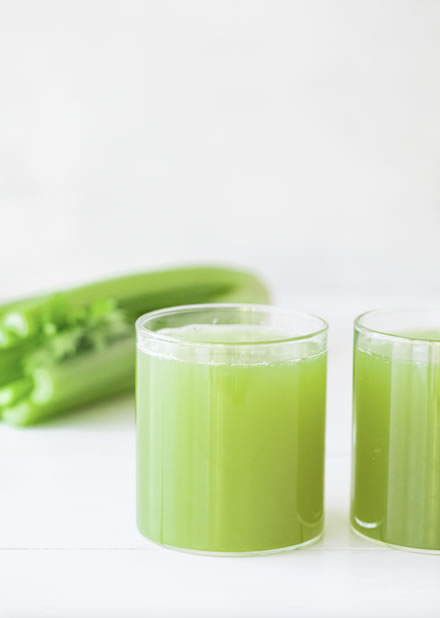 How Celery Juice Helps Heal Diabetes, Hyperglycemia & Hypoglycemia