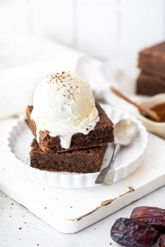Chaga Date Brownies